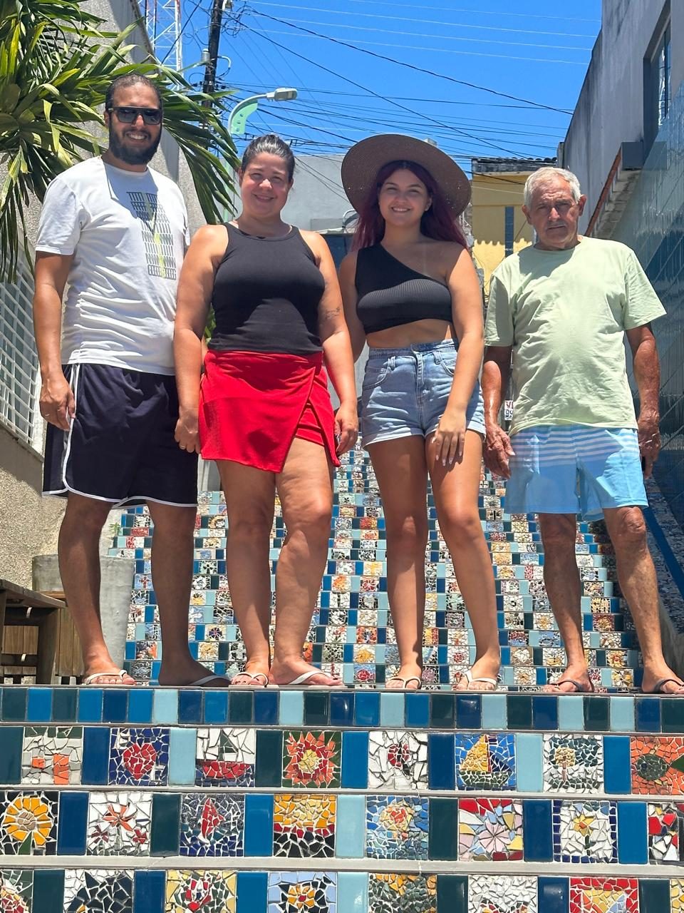 Gledson, Paula, Bia e o sogro em viagem